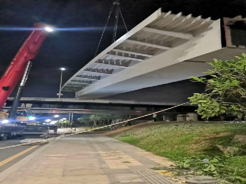 觀光路哈飛匝道橋